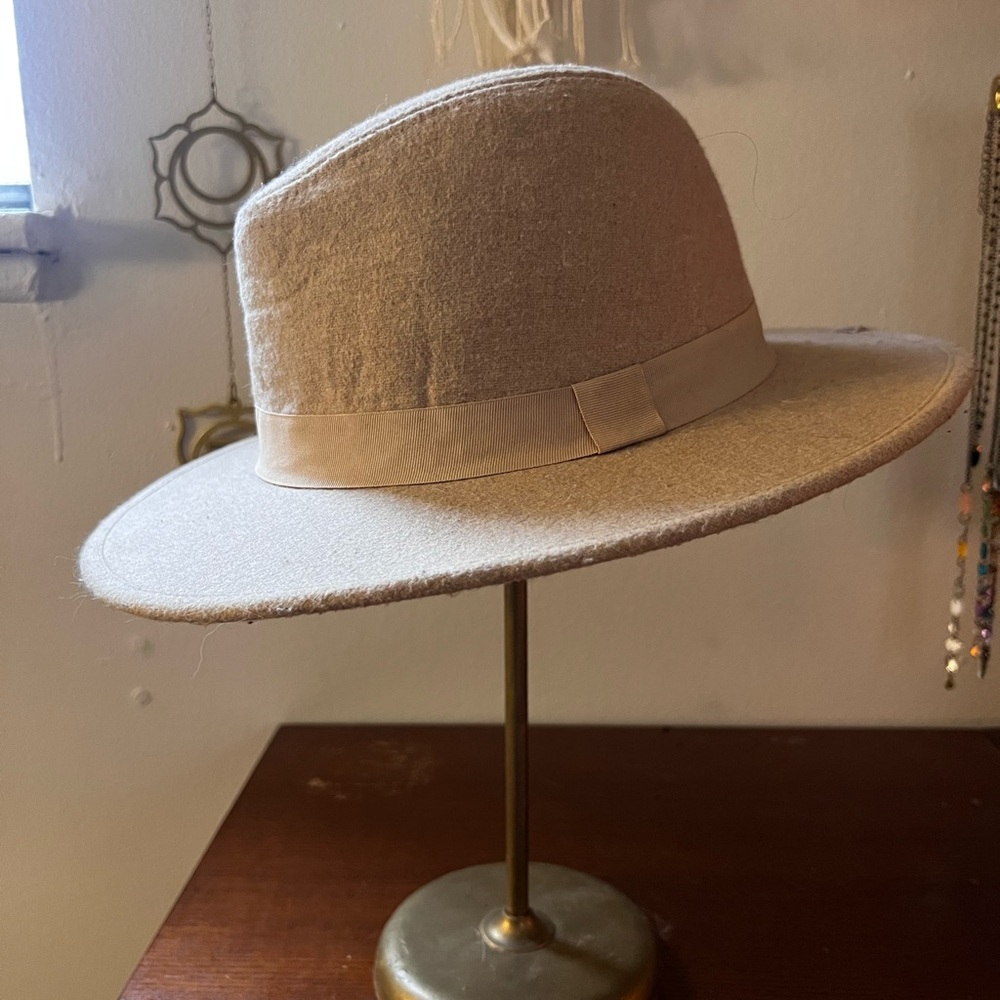 Cream hat